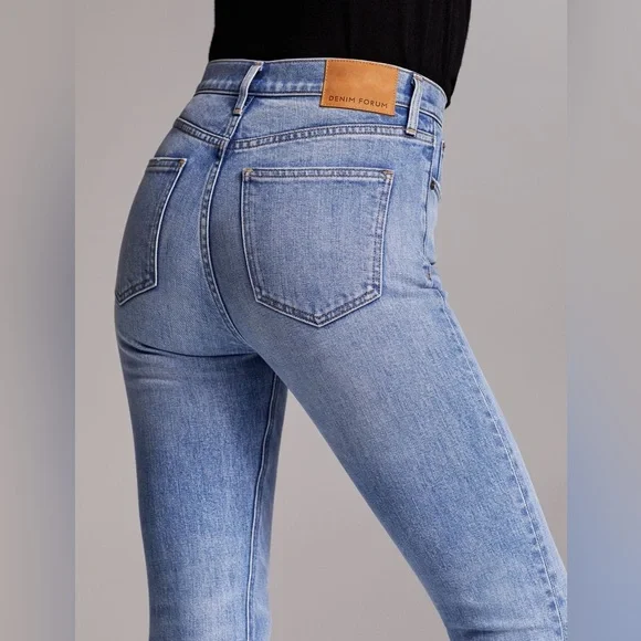 Aritzia Denim Forum The Yoko High Rise Slim Skinny Jeans High Waist Light Wash - Picture 8 of 15